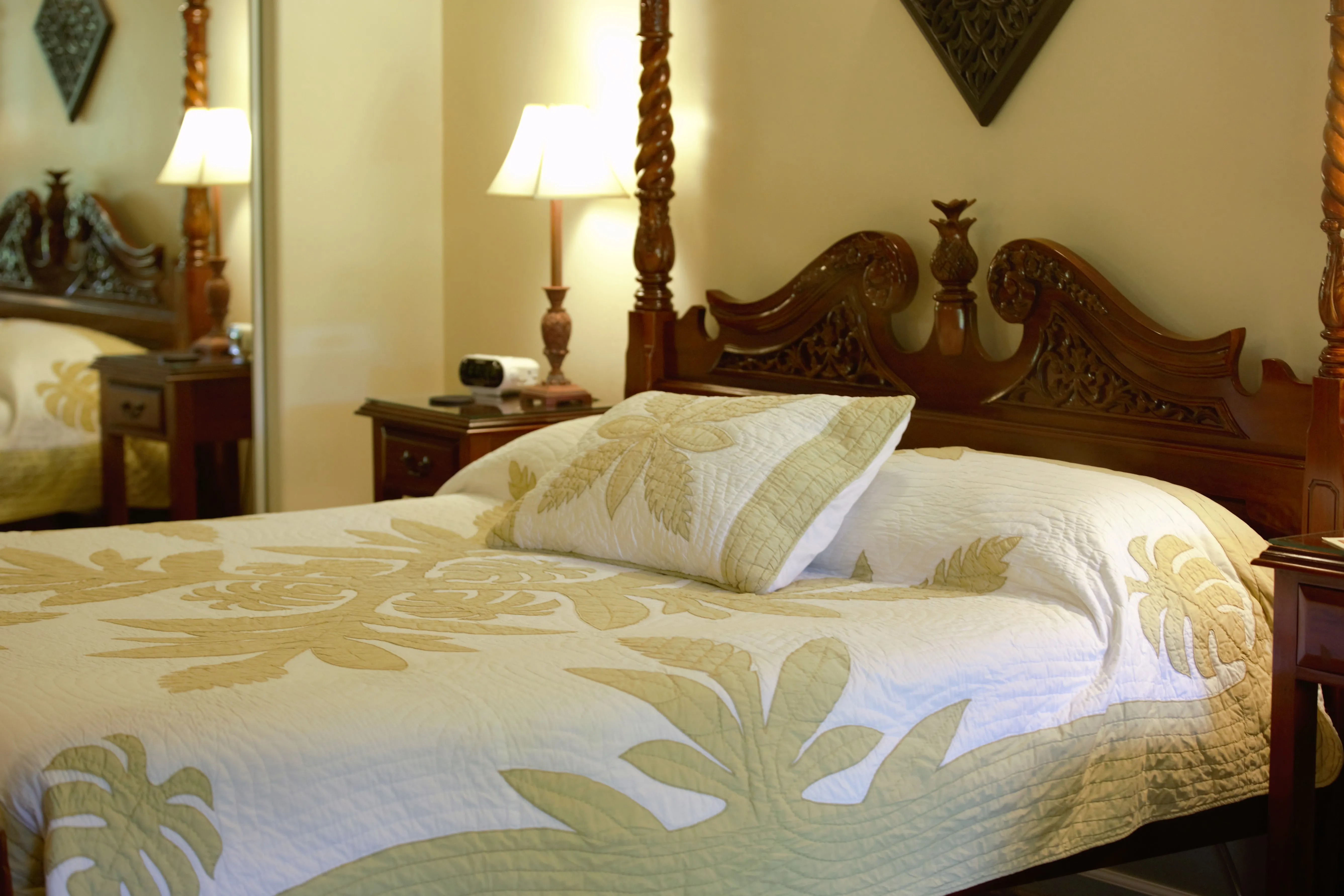 Ginger Room ground floor garden retreat at Island Goodes, Hilo Hawaii