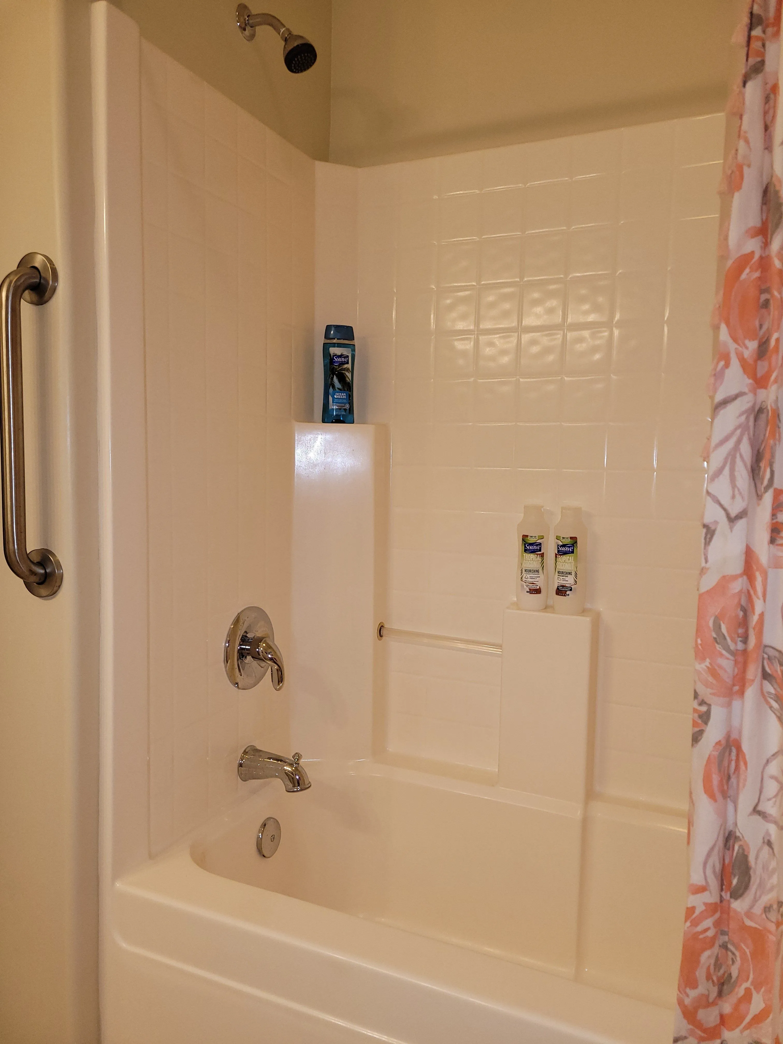 Hilo Bay Room vanity